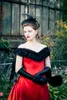 Vintage Victoria gece elbiseleri Siyah ve Kırmızı Bustle Korse Bir Çizgi Balo Partisi Omuzdan Çıkarlar V yaka 1880'ler Gotik Cadılar Bayramı Elbisesi 2023 Robe de Soriee