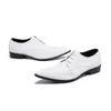 Classic White Wedding Party Men Oxford Shoes Fashion Sapatos pontiagudos Sapatos de renda masculina Business Shoes formais