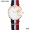 Montres-bracelets CAGARNY Hommes Montre Casual Bracelet En Nylon Bracelet Or Montre-Bracelet Cadeaux De Mode Pour Les Amoureux Mâle Horloge À Quartz Femme Couple Montres