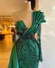 2022 Prom Dresses Emerald Green Mermaid One Shoulder paljetter Festkl￤nningar Ruffles Glitter Celebrity Custom Made aftonkl￤nningar GB0902