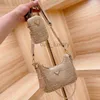 حقائب كتف Raffia القش مصمم Crossbody حقيبة كتف النساء Luxurys مصممي حقائب إيطاليا Milano ماركة الحياكة تحت الإبط حقائب يد امرأة نصف القمر