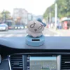 Interieurdecoraties Zonne -aangedreven schuddendop Dancing Qute Toy absorberen zonlicht voor auto dashboard decoratie geschenken vrienden kinderen kinderen