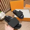 Designers Slippers Men Women Calfskin Sandals POOL PILLOW COMFORT Sandal Hook Loop Fastener Mules Slipper Rubber Slides Size