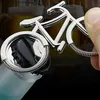 1 stcs mode metalen bierflesopener schattige fiets fiets sleutelhanger sleutelringen voor minnaar biker fles openers creatief bruiloft cadeau