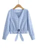 Blusas para mujeres Yenkye 2022 Fashion Women Knot Hem Single-Breasted Blue Blouse Camisa de manga larga V Currato de verano Damas Top de verano