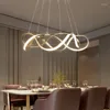 Lampes suspendues Style européen personnalité moderne salon lumière luxe doré ligne créative Art salle à manger lumières WF