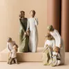 Objets décoratifs Figurines Décor à la maison Résine Statue Personnes Modèle pour décoration intérieure Accessoires Salon Cadeaux de Noël 220902