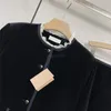 2022 Designerka Dwuczęściowa sukienka ustawia garnitury z pojedynczymi piersiami dziewcząt w Milan Runt Runt Emwear Blazer Top Płaszcz kurtki i mini spódnice z linii A