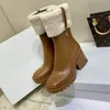 럭셔리 디자이너 여성 하프 부츠 신발 겨울 Chunky Med Heels 일반 스퀘어 발가락 신발 Rainboots Zip 여성 Mid Calf Booty 내마 모성 두꺼운 밑창 부팅