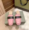 Half di alta qualit￠ da donna Slifor classiche sandali piatti in pelle designer di lusso di lusso sandalo retr￲ sandalo estate femmini
