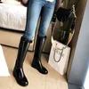 Botas de couro preto mulheres cavaleiro inverno estilo punk fivela sapatos planos chausure femme 220903