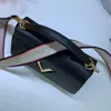 Toppkvalitet Medium Handväska Kvinnor axelväskor Luxurys designers handväska mode kedja läder vatten rippel tots klassisk kvinna crossbody väska