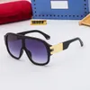 Luxury 6927 Designer Solglasögon för kvinnor Shield Summer Style Rectangle Full Frame Top Quality UV Protection Come with Package