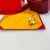 Luxury Full Diamond Ring Designer Design Ring Fashion en acier inoxydable pour hommes et femmes bijoux quotidiens de voyage de Noël mariage