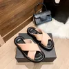 Designer Cross Vamp Slipper Luxe Vrouwen Platte Bodem Sandalen Effen Kleur Lederen Thuis Vrije tijd Slippers Outdoor Strand Schoenen Hoge Kwaliteit