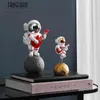 Objets décoratifs Figurines Résine Astronaute Sculpture Salon Décoration Statue Creative Astronaute Décoration Figurines pour Intérieur Décor À La Maison T220902