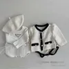 INS Baby meisjes driehoek brief borduurwerk romper Mode kinderen splicing kant tule jurk jumpsuits designer baby katoen prinses klim kleding Q8278