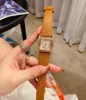 Women's Watch Hight Quartz Movement Movement Luxury Design Leather Strap مع ساعات الماس