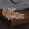 Haarklammern Strass Tiaras und Kronen Blumenblatt Stirnband für Frauen Mädchen Brauthochzeitszubehör Goldfarbe Metallschmuck