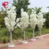 Flores decorativas 5 pies de alto blanco artificial flor de cerezo árbol columna romana camino lleva para el centro comercial de bodas accesorios abiertos