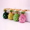 Porte-clés XDPQQ Série de fruits Porte-clés Creative Résine incrustée de cristal Ananas Lady Sac en cuir Accessoires Pendentif en métal Cadeau