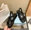 Designer Classic Triangle Cross Vamp Sandal Summer Back Strap Gladiator Slippers Top Quality Leather Wear som motst￥r utomhussandaler med originall￥da