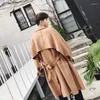 Les trenchs masculins trench-coat masculins model de batte de chauve-souris lâche vintage lacets pas de boutons vêtements d'hiver en daim moyen de longueur moyenne pure couleur mancheur vnxi concepteur