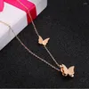 Pendentif Colliers Collier Papillon Femmes Acier inoxydable Rose Gold Chaîne Simple Gypsophila Bijoux de mode pour le cou