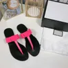 Topkwaliteit mode platte bodem slippers zwarte T-vormig lederen sandalen dame luxe strand vrijetijds slippers ontwerpers dames slippers met originele doos