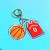 Jersey Shape üzerinde Basılı Yeni Basılı Keychain Takılar Erkek ve Kadın Çocukları İçin Spor Anahtar Yüzüğü Basketbol Fan Geri Hadi Hediyesi Aksesuarları Hediye