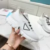 2022 Luxus-Damen-Sneakers, Designer-Freizeitschuhe, Motorrad, verziert mit Taschen mit dicker Gummisohle