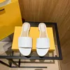 Toppkvalitet läder toffel lyx klassisk sandbeach sandaler sommar kvinnor fritid tofflor designer märke platt botten sandal mode lady med original låda