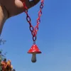 Collana con ciondolo a forma di fungo colorato carino per collana di girocolli a catena in plastica da donna Accessori di gioielli all'ingrosso