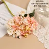 Fleurs décoratives Grande Tête Simulation Hortensias Mariée Main Tenant Bouquet Guide De Mariage Blooming Soie Faux Artificielle Décoration De La Maison