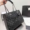 CC Bag Shopping Bags 22ss Luxury Gst Top Caviar Calfskin Classic Quilted Plaid Metal Chain Shoulder Designer Ladies Outdoor Regular Retro Un