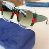 مصمم نسائي جديد للنظارات الشمسية الإطار على غرار الأزياء الإطار مربع تصميم نظارات واقية مع العدسة Case UV400 مع Case281J