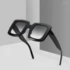 Occhiali da sole di lusso Big Square Women Brand Designer Retro Clear Occhiali da sole per donna Oversize Black Shades Oculos UV400