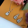 Designer hanger Lock Love Earring kettingen mode Gold Silver Set Auger ketting voor man Woman Channel Sieraden Paarden Opties No Box