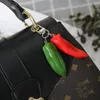 Anahtarlıklar komik pvc kırmızı yeşil biber anahtarlık kreatis gıda sebze portatif çanta sırt çantası cazibesi takılar süsü asılı kadın mücevher