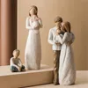 Objets décoratifs Figurines Décor à la maison Résine Statue Personnes Modèle pour décoration intérieure Accessoires Salon Cadeaux de Noël 220902