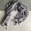 Foulards Arabe Turban Keffiyeh Écharpe Musulman Hijab Militaire Shemagh Désert Wrap Pour Hommes Et Femmes 125x125cm1798073