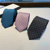 Coules de cou Designer Men Fashion Neckties Lettre d'impression Business Leisure