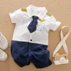 Kravatla Bebek Kostümü Bebek Bebek Romper Erkek Doğum Çocuklar İçin Boy Boy Genç Gentelman Giysileri 220905