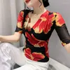 Kvinnors T-skjortor Red Green Mesh Wrap Shirt Women Half Sleeve Tight Femme Sexig Vintage Short Printed Female V-Neck Summer