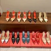 2022 여성 포인트 샌들 금속 버튼 정품 가죽 6cm 8cm 10cm 얇은 하이힐 여성 웨딩 신발 큰 크기 44