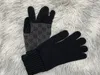 2022 Schuhe Sandale Taschen Hüte Schals Handschuhe Sets Männer Frauen Hut Schal Sets Designer Warm Skull Cap Neue Strickmütze Mode Accesso mit BOX Dunks