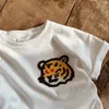 Lyxdesigner tees barn mode tshirts pojkar flickor sommar söt tiger caual brev tryckt toppar baby barn t skjortor stiliga tren4021244