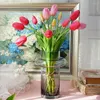 장식용 꽃 5pcs/무리 튤립 인공 꽃 진짜 터치 시뮬레이션 꽃다발 웨딩 장식을위한 가짜 가렌 장식