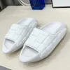 chinelos de espaço A forma futurista única dos novos destaques sensação de moda de alta qualidade Casais de designers famosos são iguais aos chinelos de praia e piscina