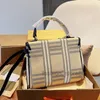 Crossbody 가방 전쟁 말 토트 백 여성 핸드백 서류 가방 격자 우편 배달부 가방 정품 가죽 대형 토트 포켓 걸쇠 하드웨어 분리형 벨트 스트랩 블랙 가방